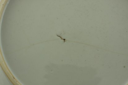 2010452 firing flaw with hairline